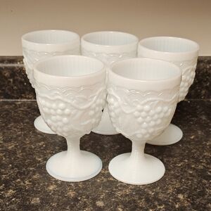 Elegant White Goblet Set 5pc
